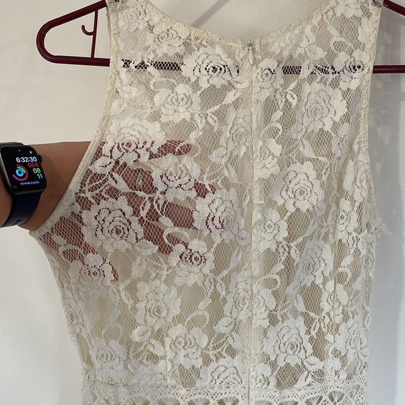 Cream dress - Picture 3 of 3